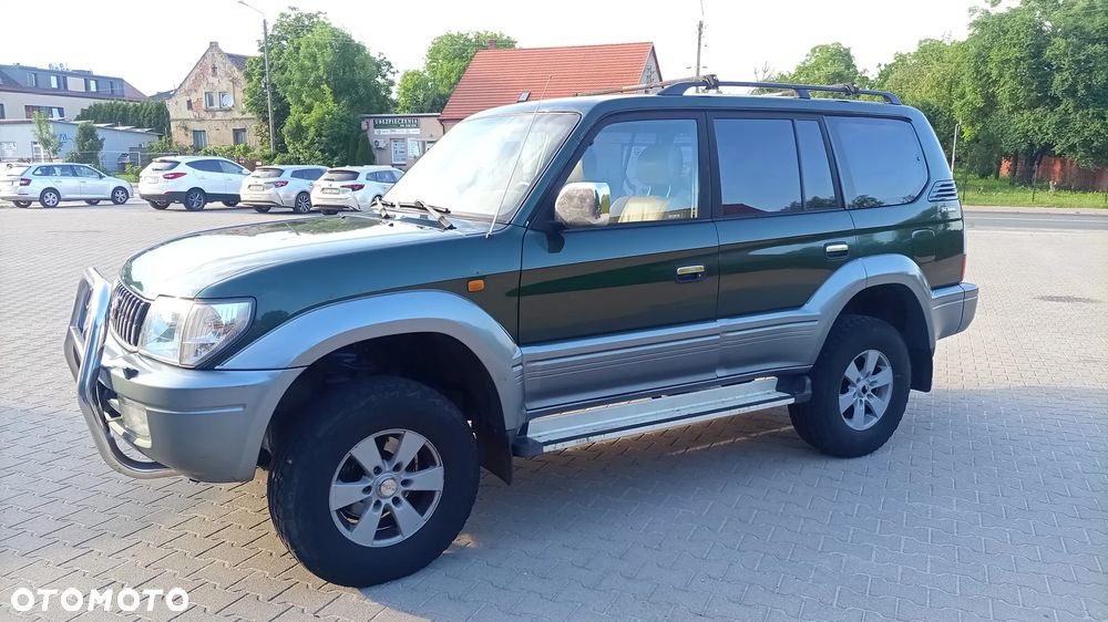 Toyota Land Cruiser - 2