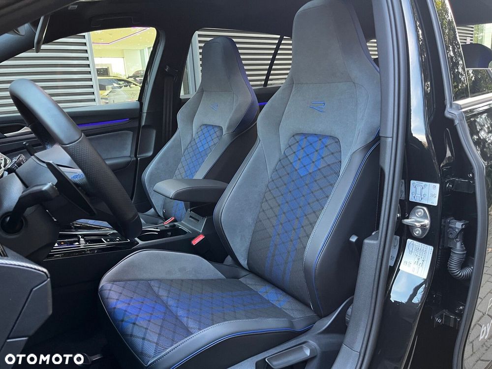 Volkswagen Golf - 15