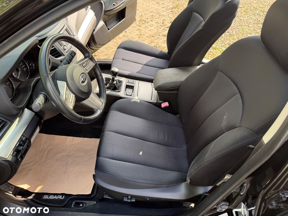 Subaru Legacy 2.0D Comfort - 9