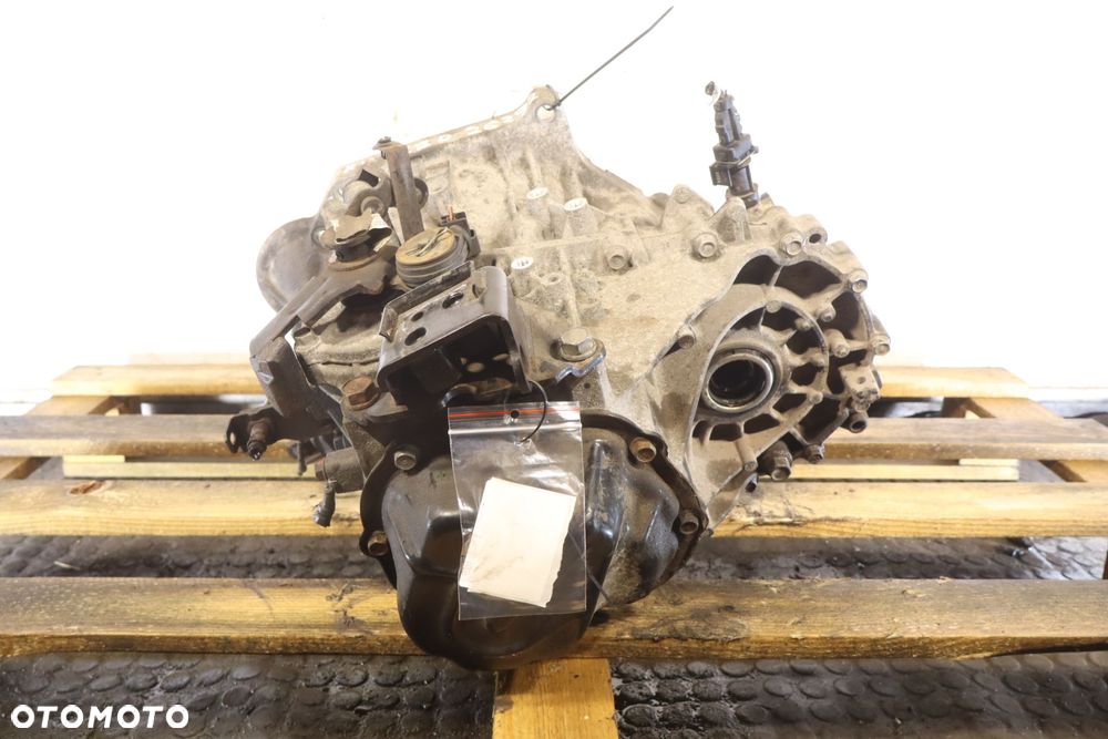 SKRZYNIA BIEGÓW 5 BIEGOWA KIA CEED I 1.4 T8J5G - 2