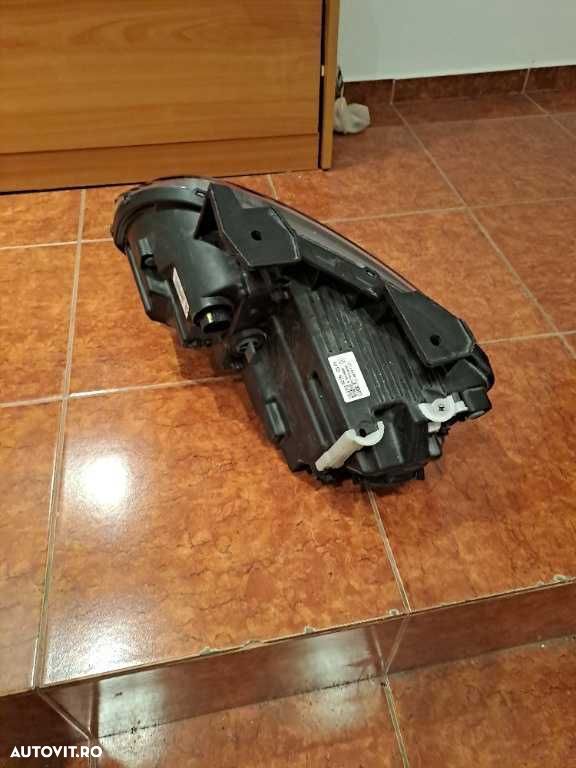 Far dreapta original Hyundai Kona facelift an 2018-2023 cod 92102J9500 - 6