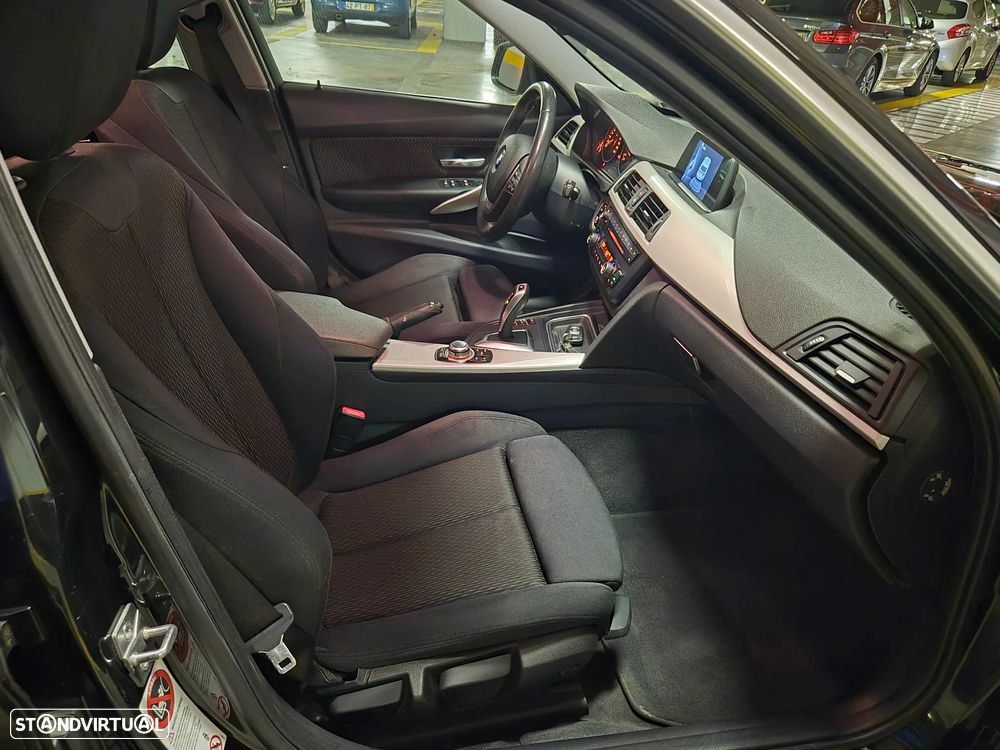 BMW 318 d Touring Auto Line Sport - 40