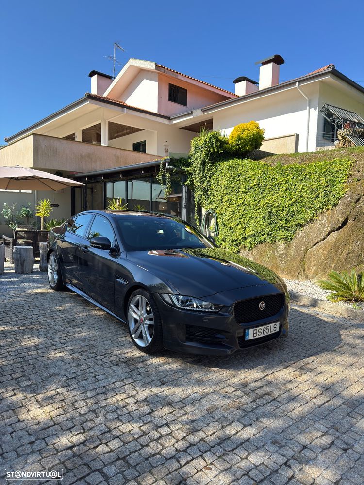 Jaguar XE 2.0 D R-Sport - 1