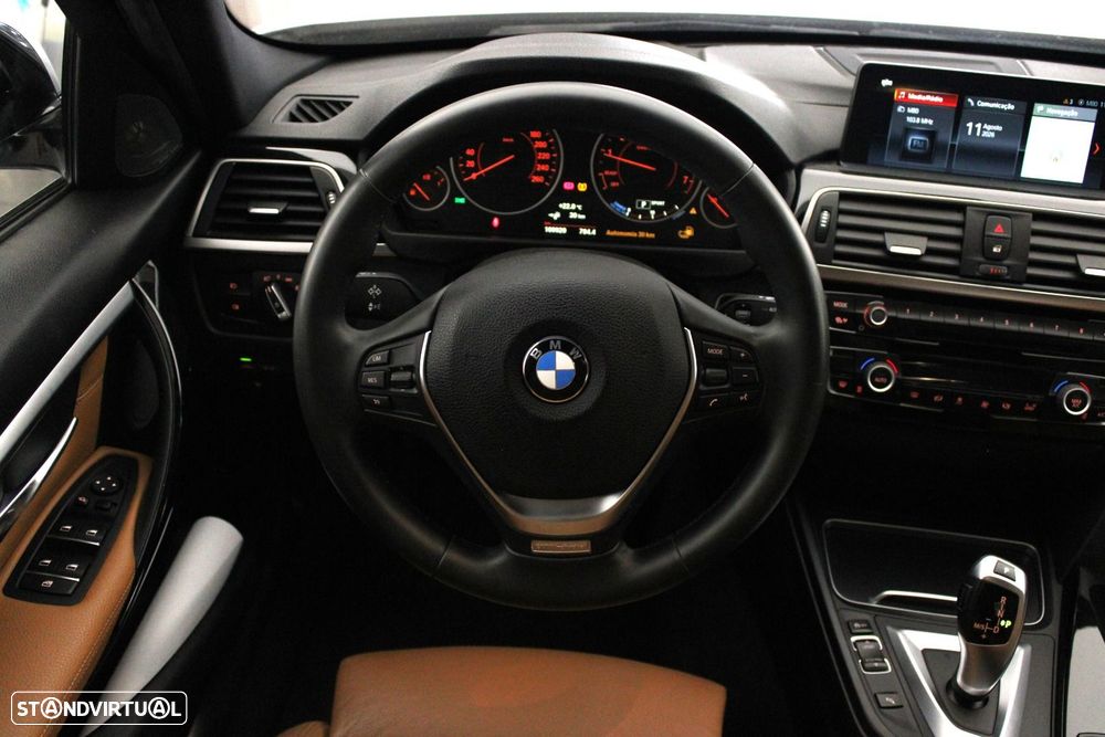 BMW 330 e iPerformance Line Sport — fotografia 9