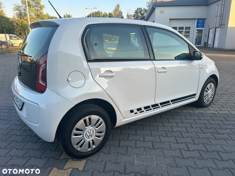 Volkswagen up! BlueMotion Technology move - 8