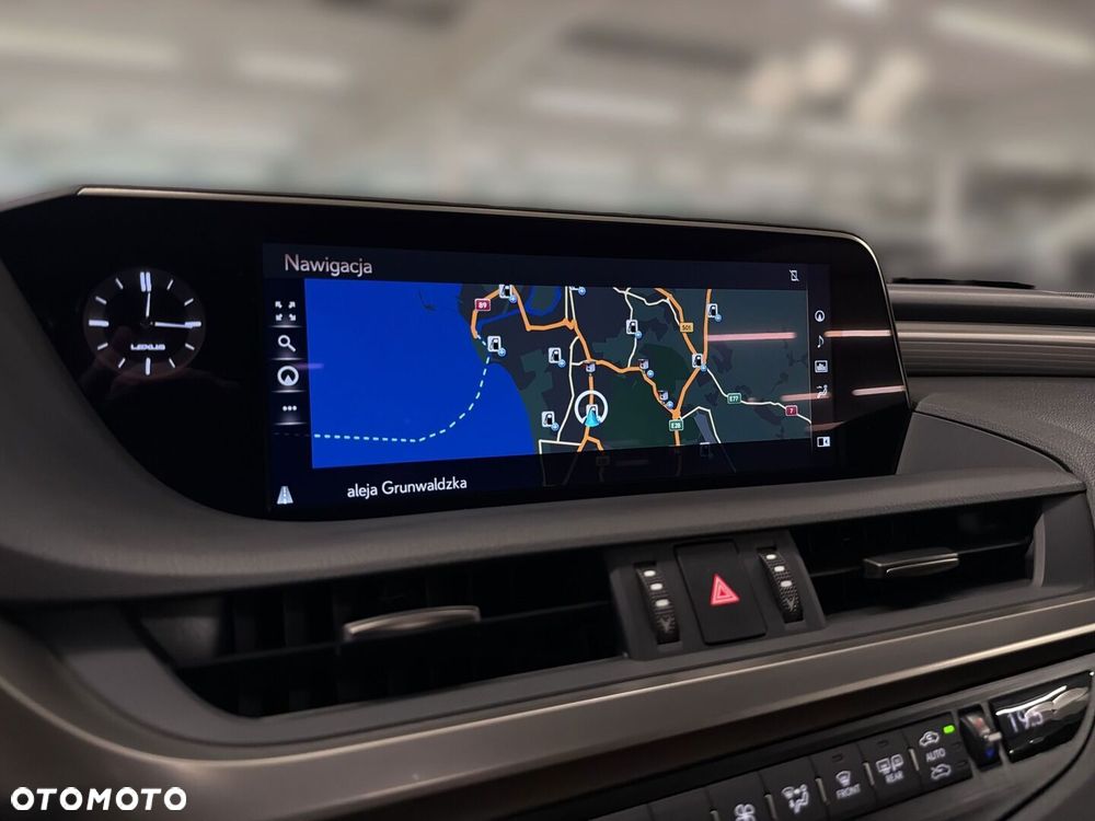 Lexus ES 300h F Sport Edition - 19