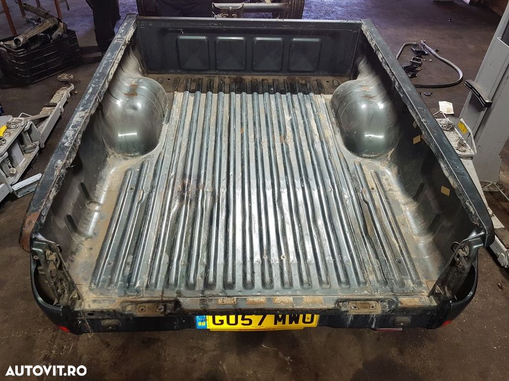 Bena Mitsubishi L200 2006 - 2010 VERDE (653) MODEL LUNG - 1