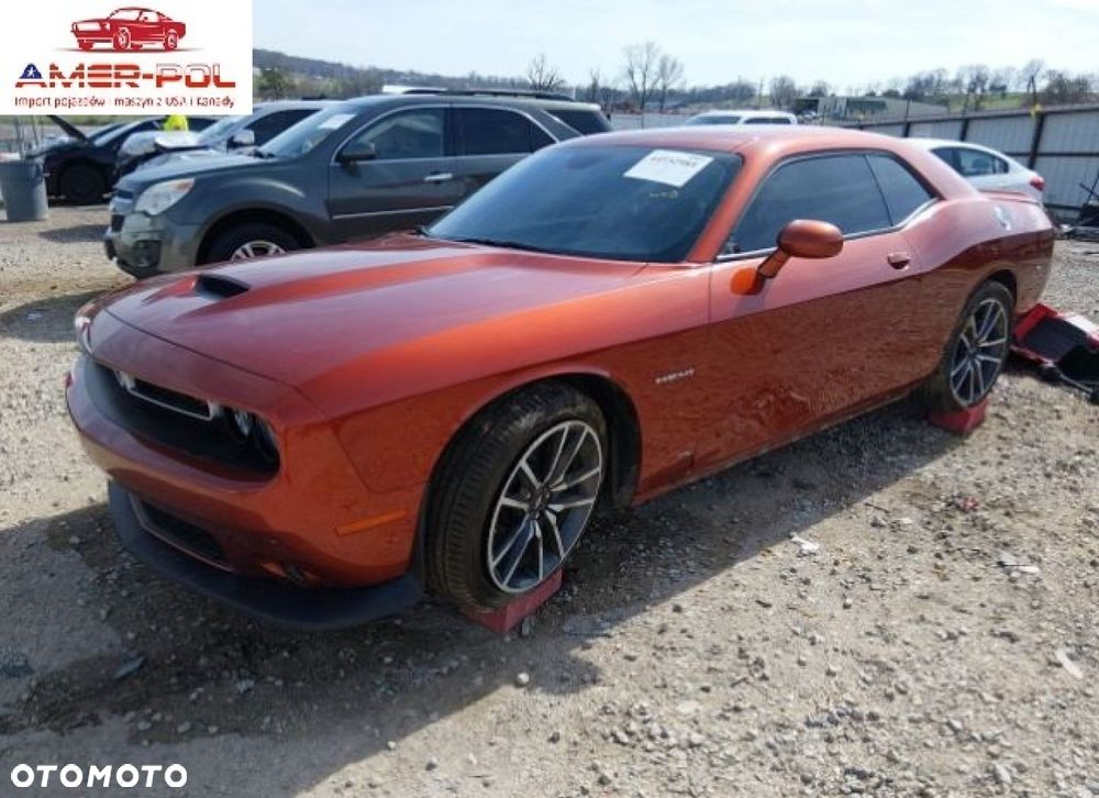 Dodge Challenger - 1