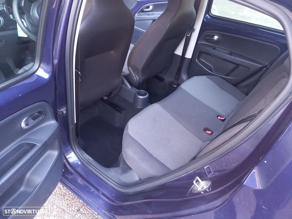 VW Up! - 22