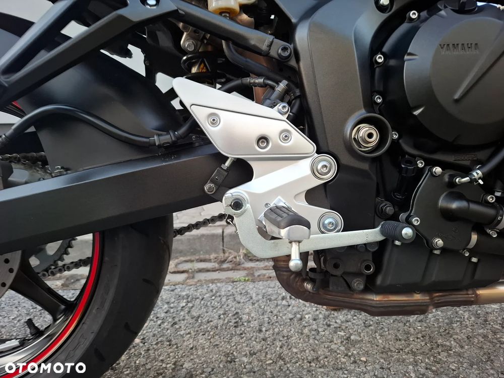 Yamaha FZ6 - 13