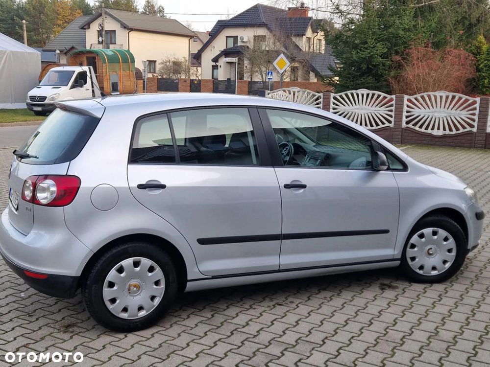 Volkswagen Golf Plus - 10