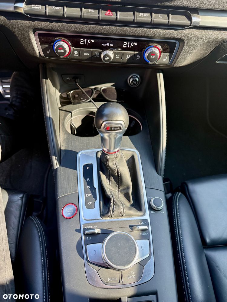 Audi S3 S tronic - 17