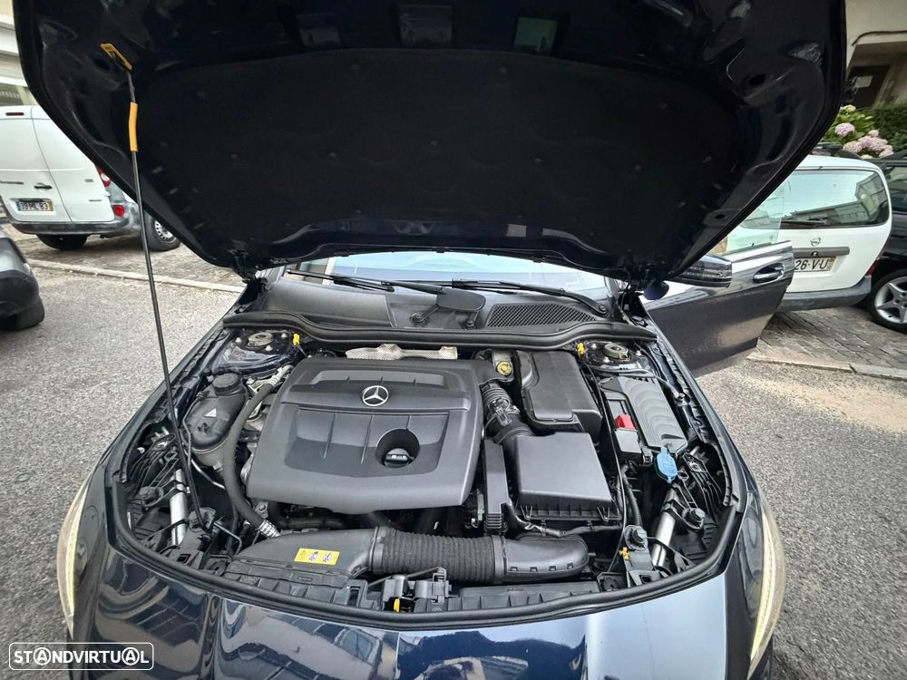 Mercedes-Benz CLA 180 d Shooting Brake Urban - 4