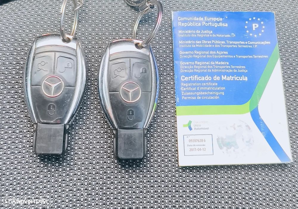 Mercedes-Benz E 220 CDI Auto Avantgarde - 21