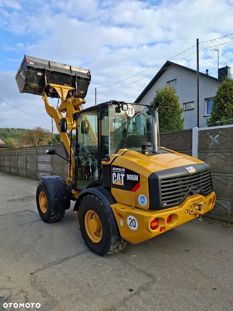 Caterpillar CAT 906 M - 16