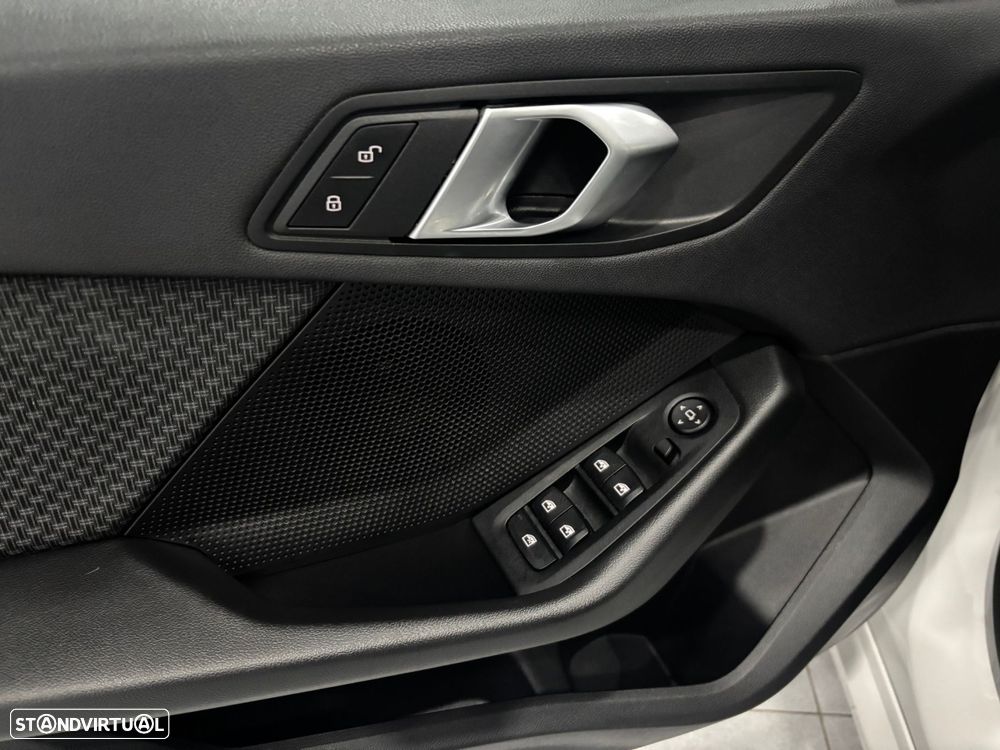 BMW 118 i Auto - 17