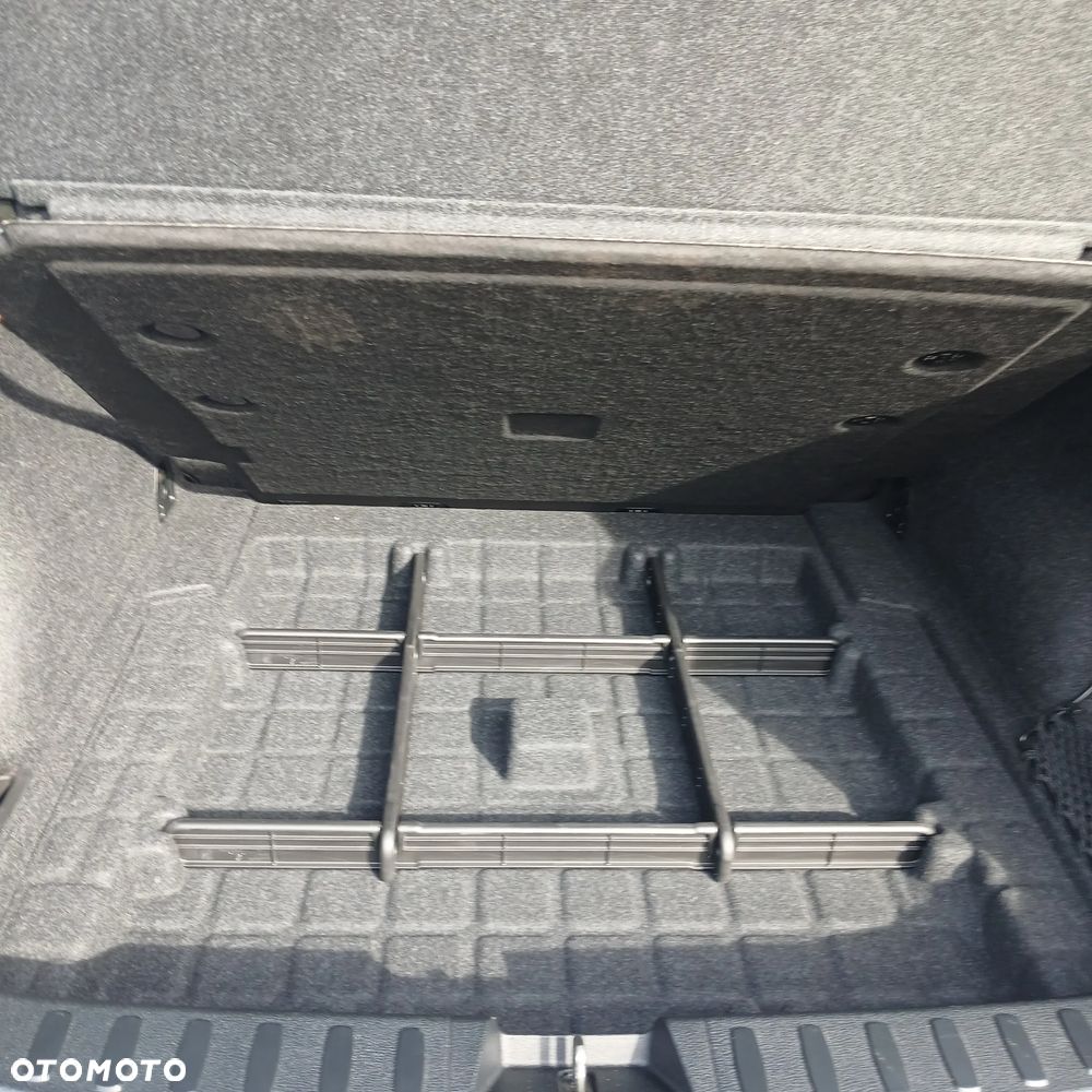 BMW X1 sDrive20i - 19