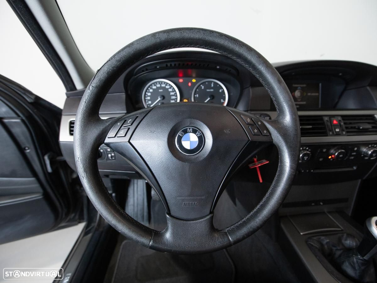 BMW 525 d Touring - 14