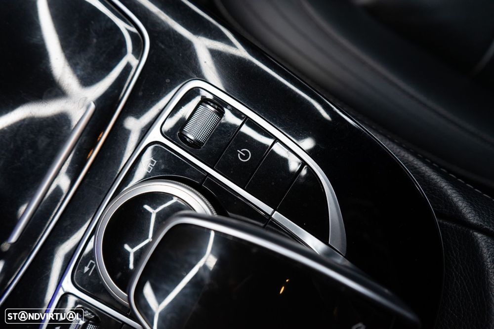 Mercedes-Benz E 220 d 9G-TRONIC AMG Line - 30