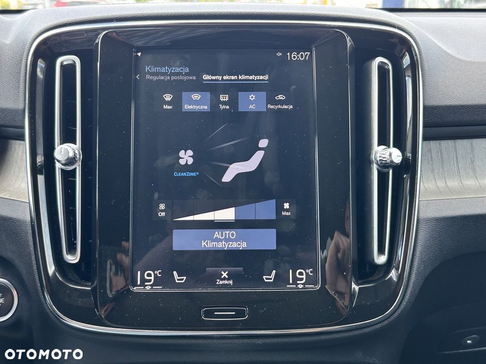 Volvo XC 40 - 21