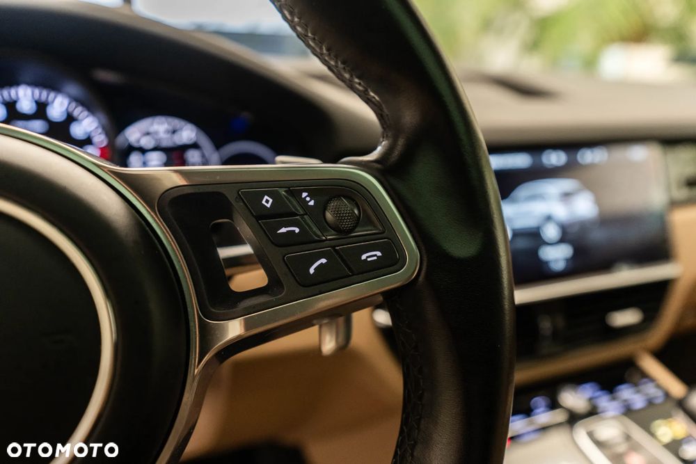 Porsche Cayenne Standard - 26