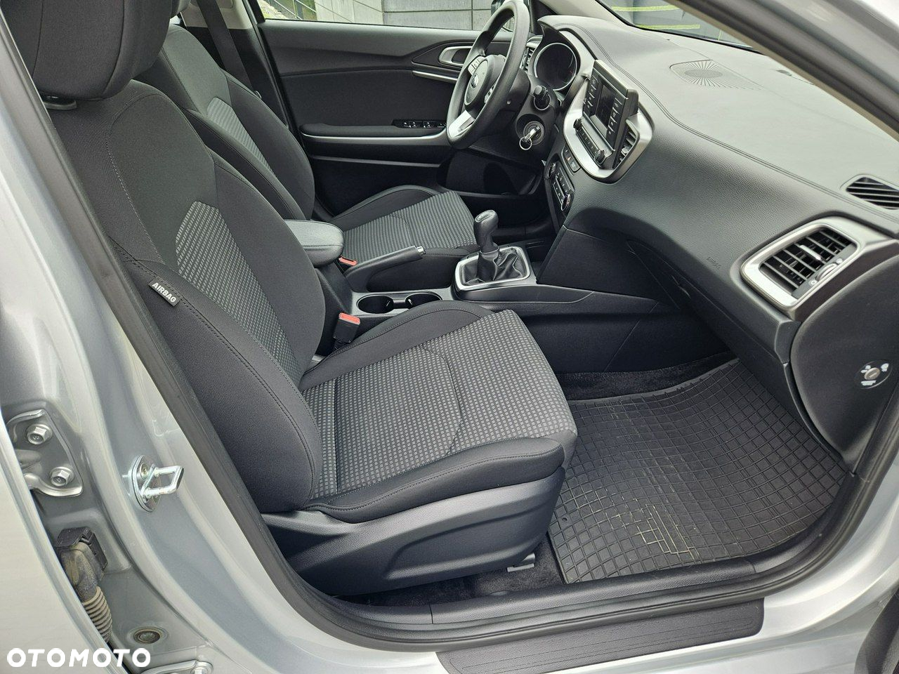 Kia Ceed - 17