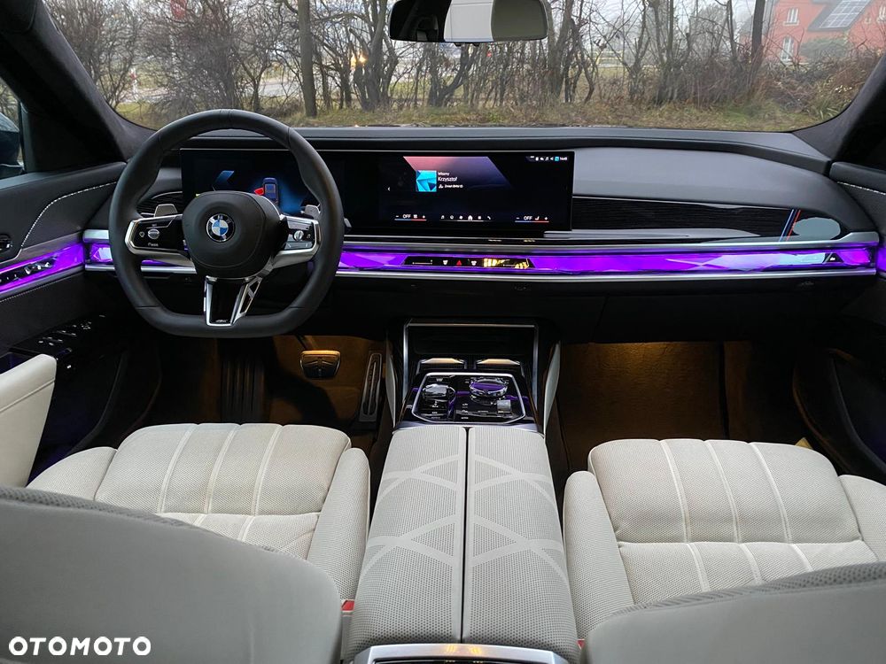 BMW Seria 7 - 31