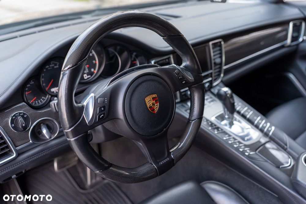 Porsche Panamera Turbo Executive - 21