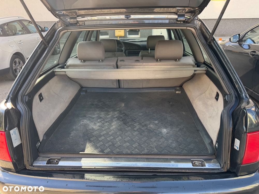 Audi A6 Avant 2.5 TDI - 19