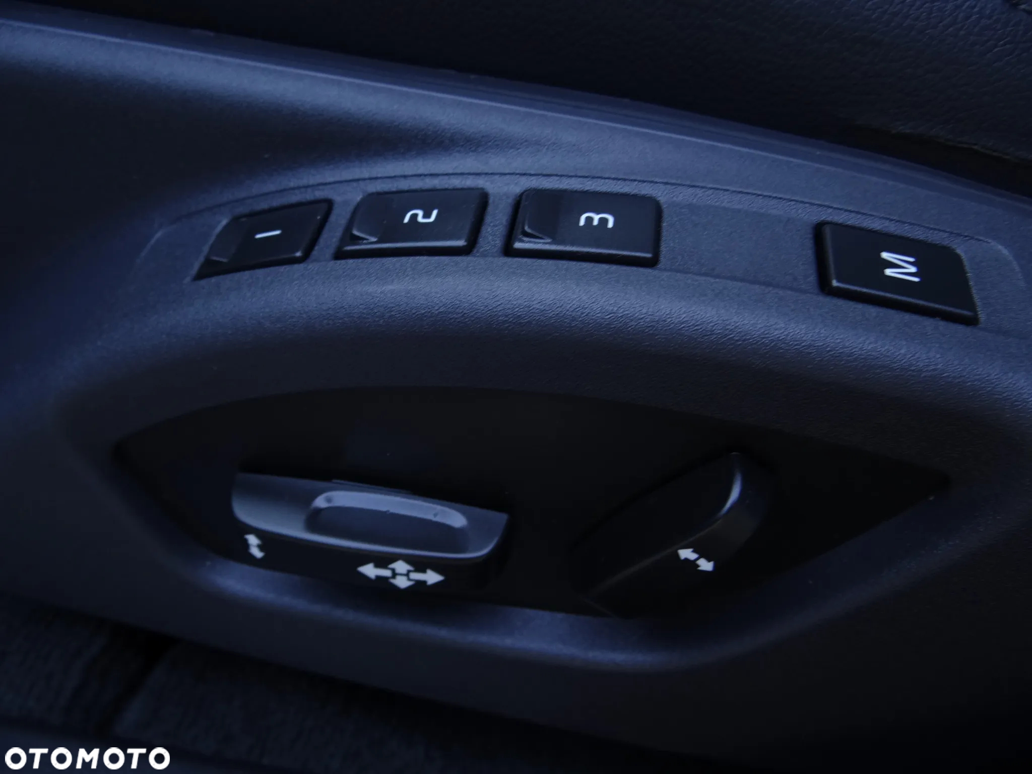 Volvo V60 D4 Geartronic Summum - 28