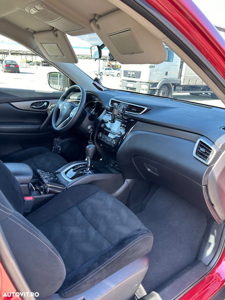 Nissan Rogue - 14