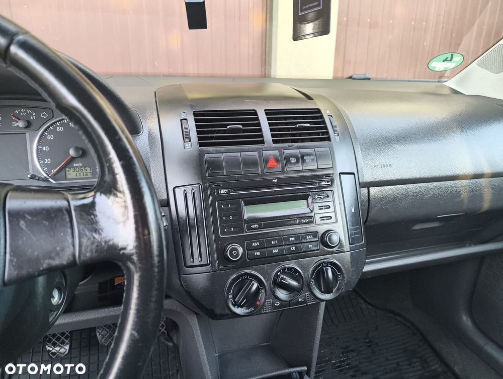 Volkswagen Polo - 13