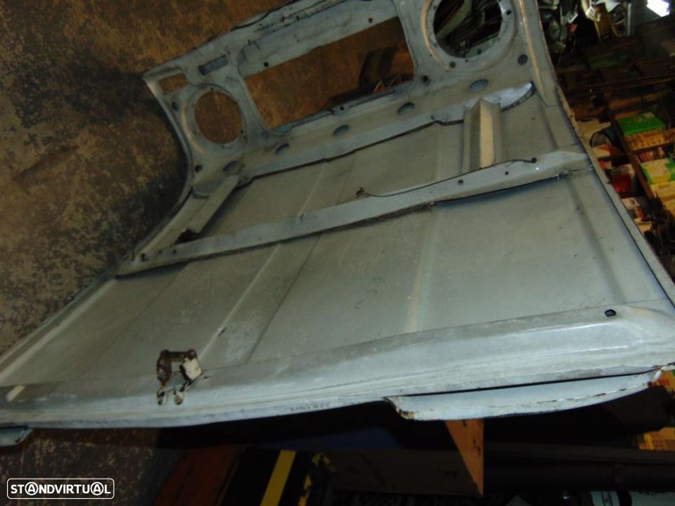 Renault 4L capot - 5