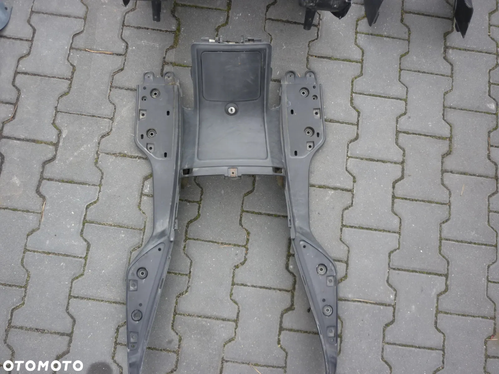 Felga,części lampa widelec stelaż Suzuki Burgman 400 - 8