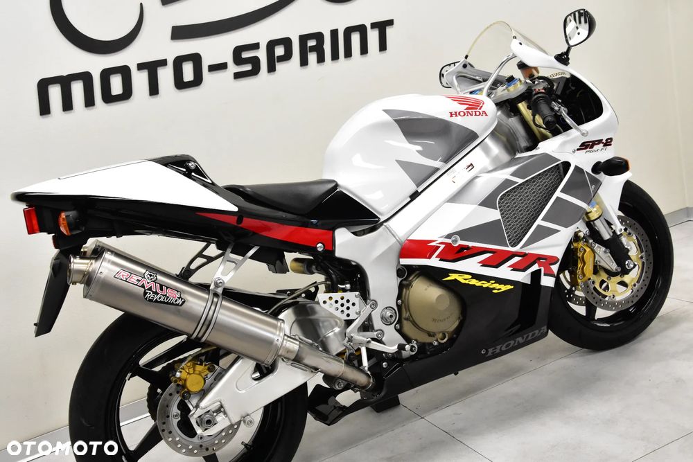 Honda VTR - 10