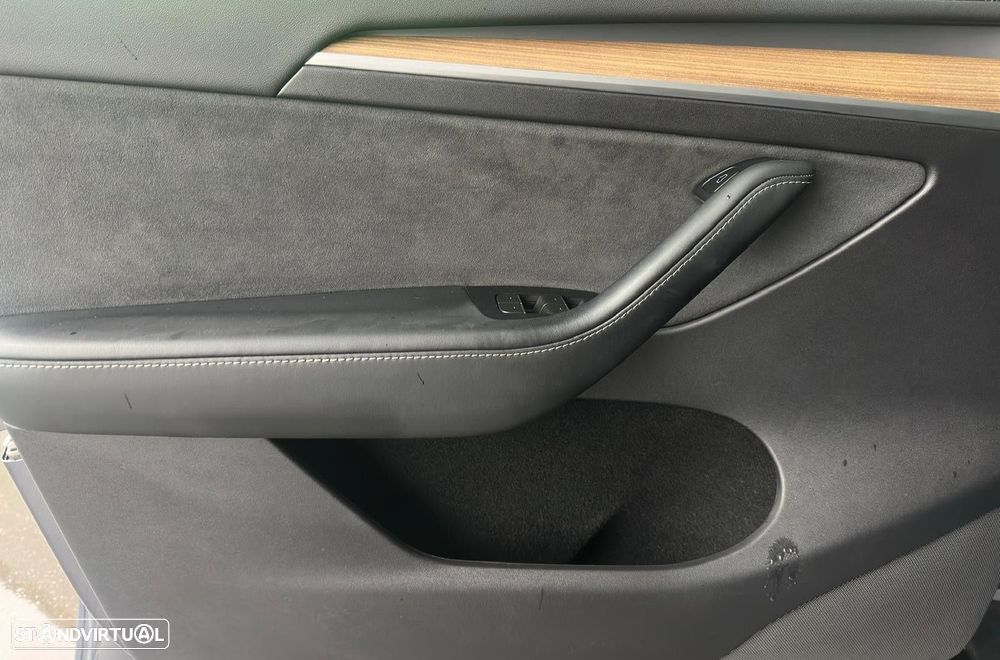 Tesla Model Y Tração Traseira - 9