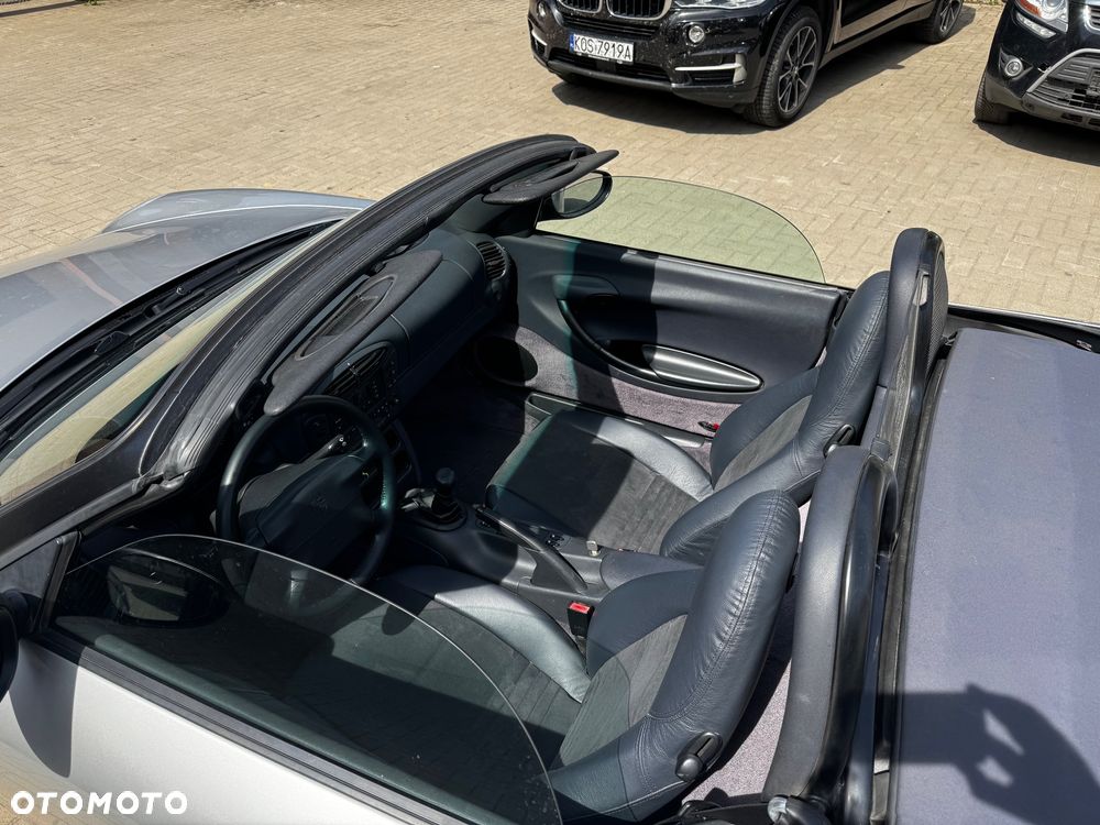 Porsche Boxster - 11