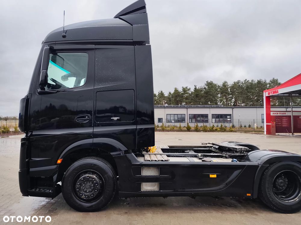 Mercedes-Benz Actros MP4 - 12