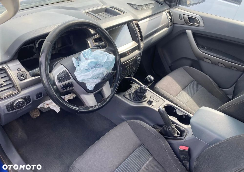 Ford Ranger XLT - 11