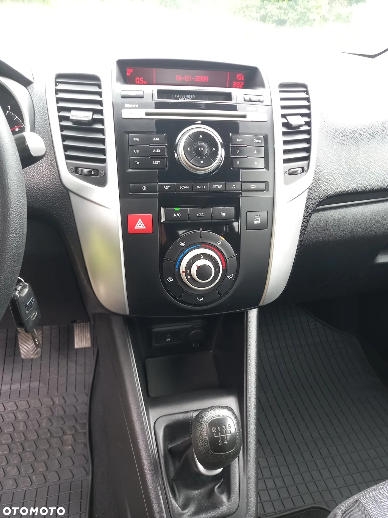 Kia Venga 1.4 Business Line - 13
