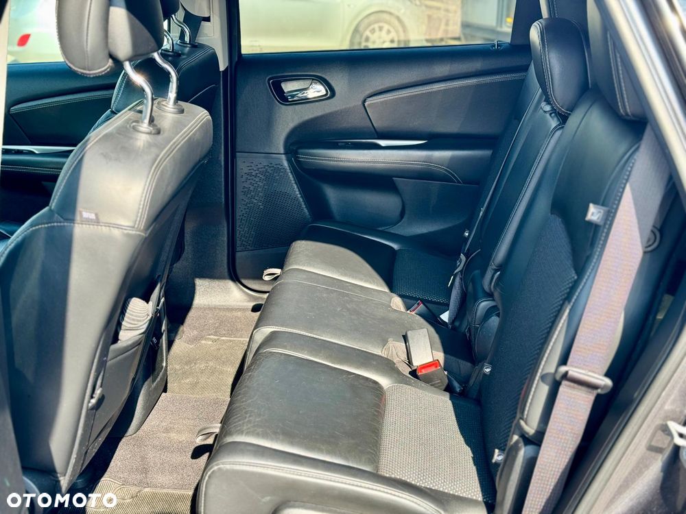 Fiat Freemont 2.0 Multijet Black Code AWD - 32