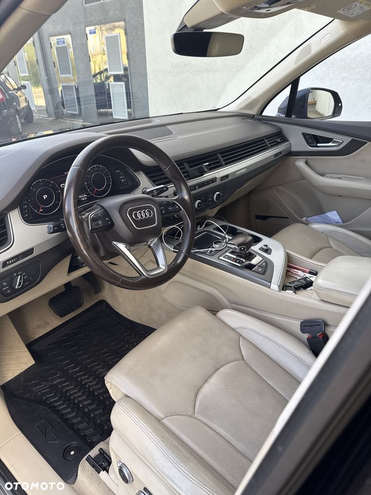 Audi Q7 - 6