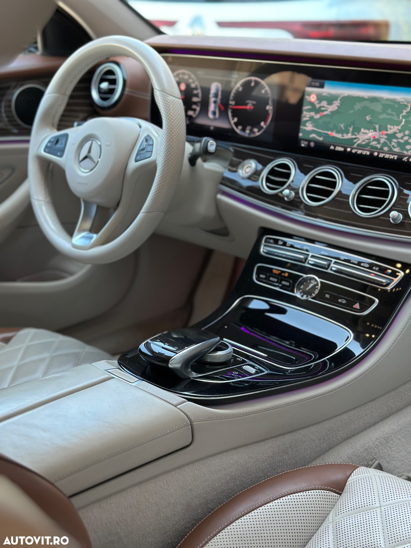 Mercedes-Benz E 220 d 4Matic T 9G-TRONIC AMG Line - 7