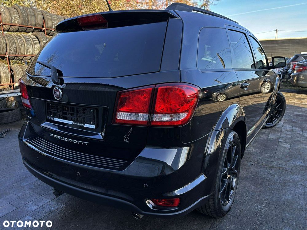 Fiat Freemont 2.0 Multijet 16V DPF Automatik Allrad Black Code - 3