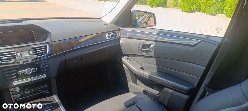 Mercedes-Benz Klasa E 220 CDI 7G-TRONIC - 17