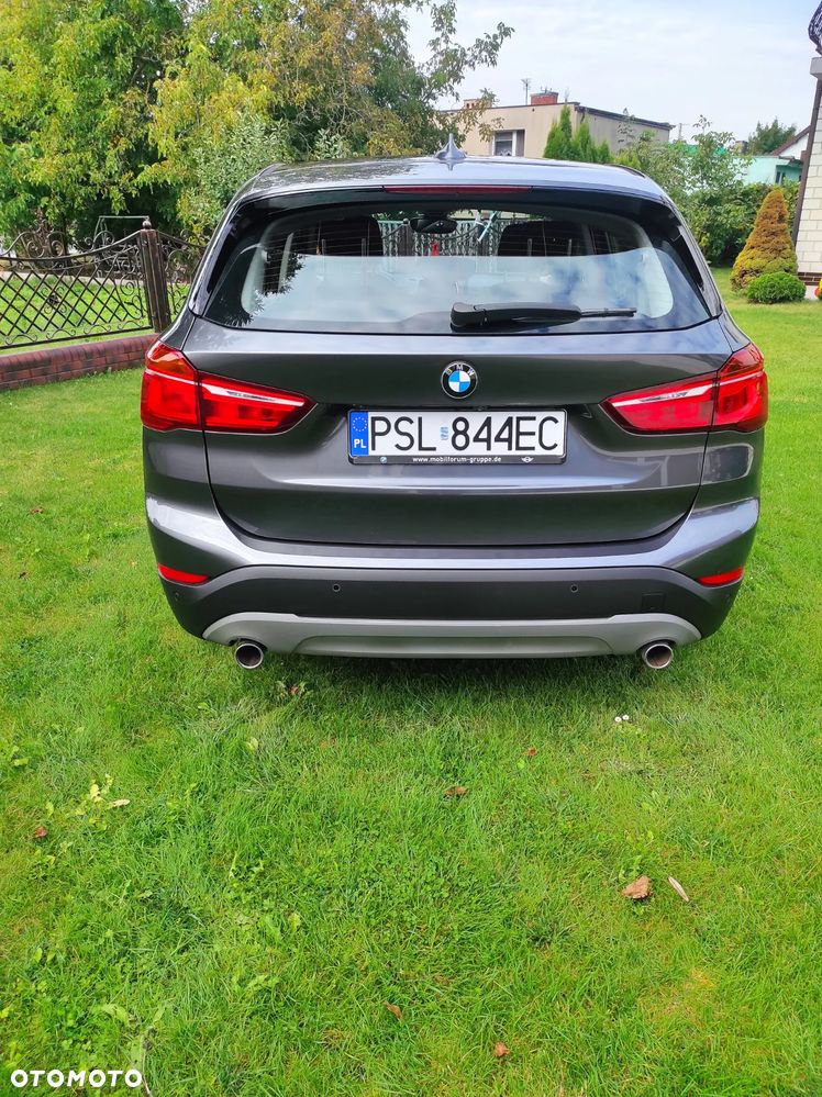 BMW X1 xDrive20i - 8