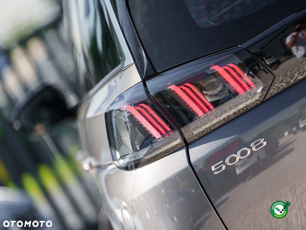 Peugeot 5008 - 8