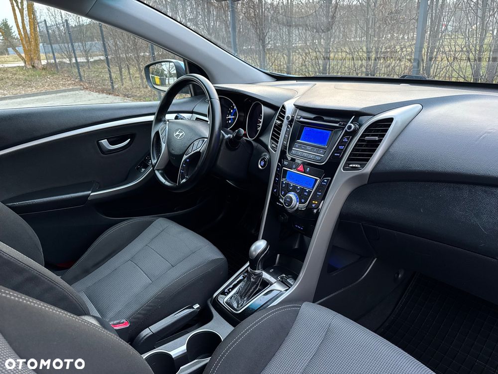 Hyundai i30 1.6 Automatik Style - 30