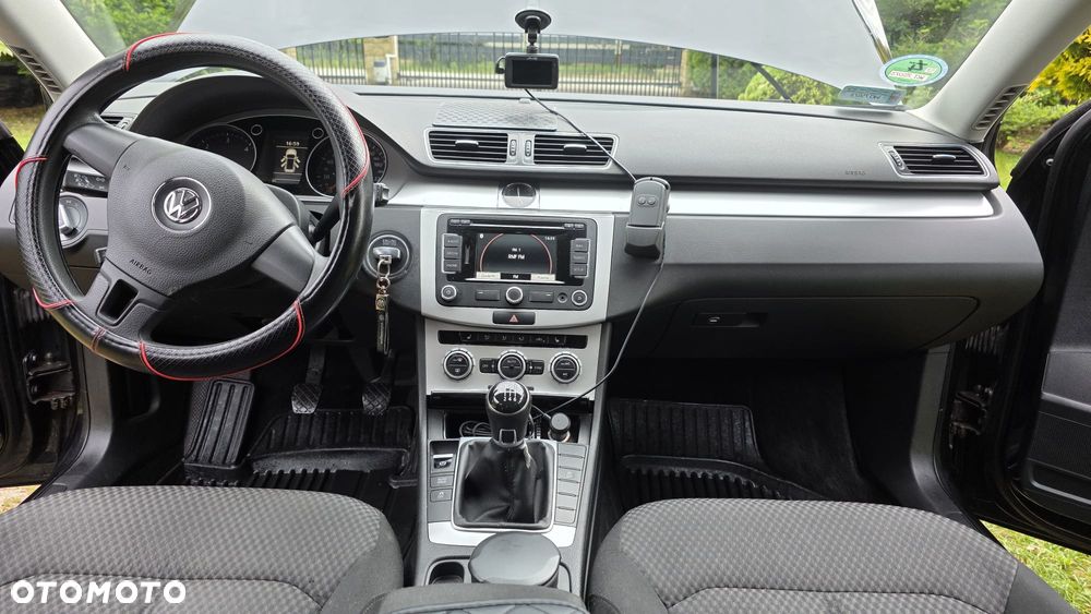 Volkswagen Passat 2.0 TDI Comfortline - 5