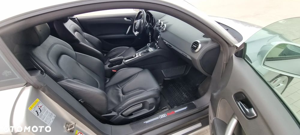 Audi TT Coupé 3.2 quattro S tronic - 13